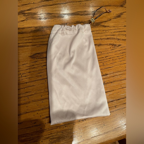 Tory Burch Designer Eyeglasses Cases + Tori Burch Dust Bag with Gold Pendant - Picture 4 of 6